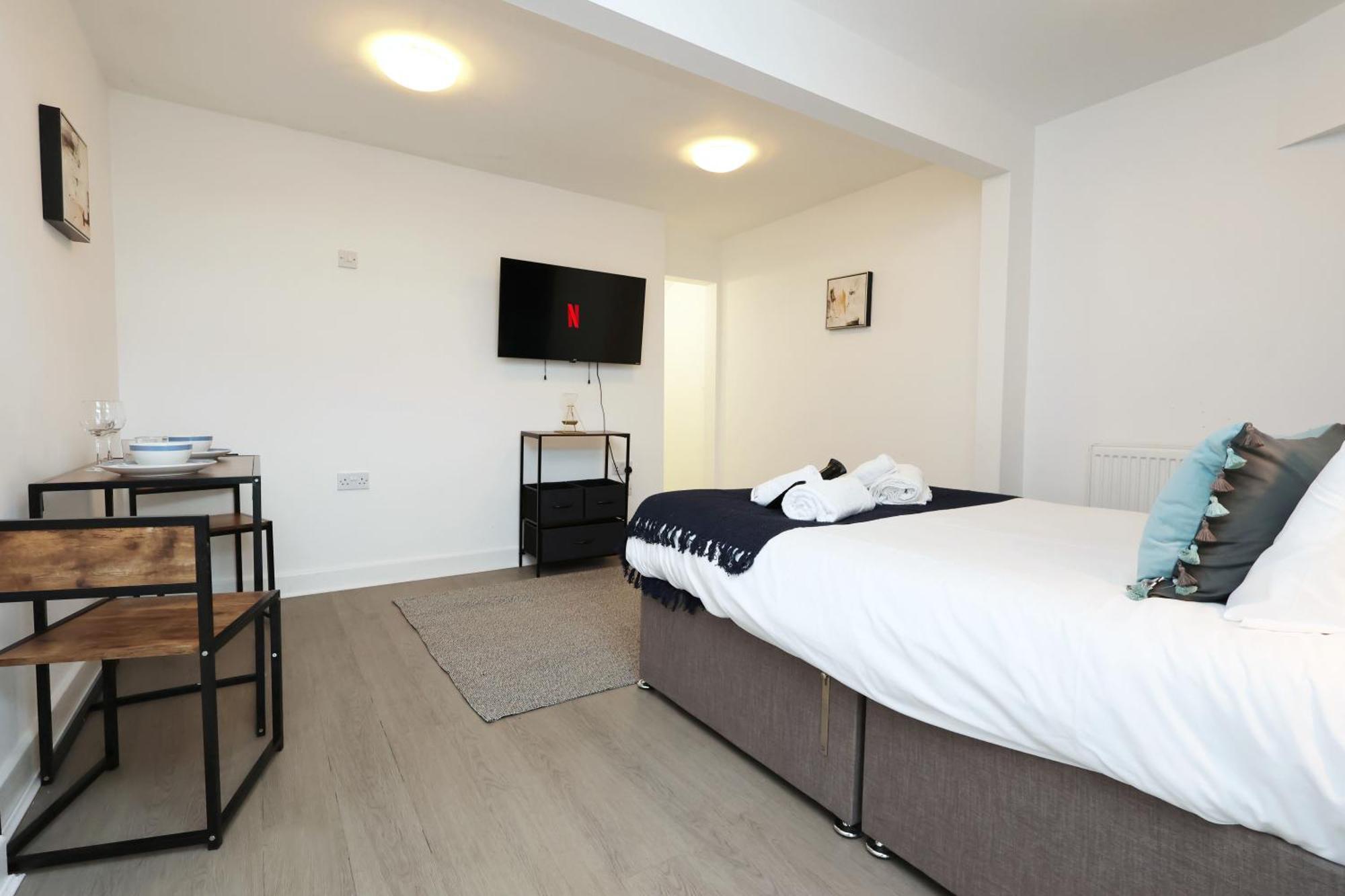 Alexandra Studio Gorseinon Bagian luar foto